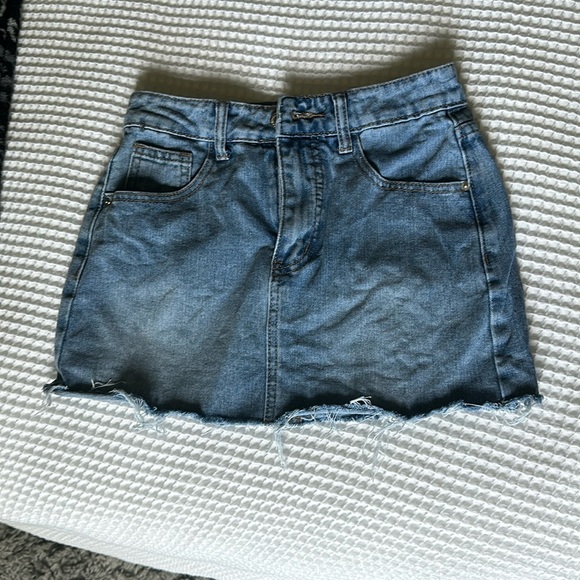 Women’s SHEIN Jean Skirt - Picture 1 of 4